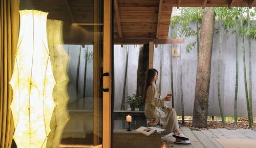 Signature Double Room, Courtyard View