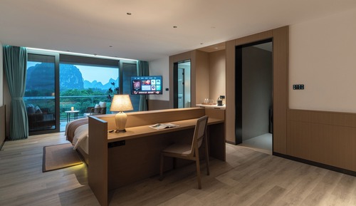 Double Room, 1 King Bed, Mountain View