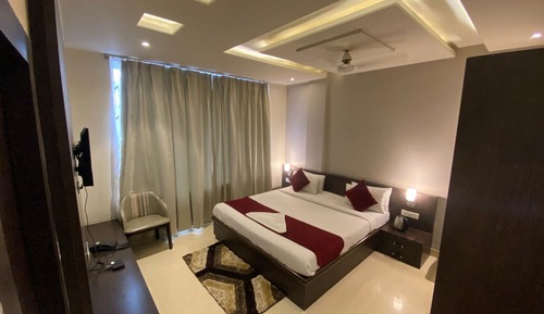 Superior Double Room, City View