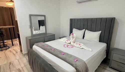 Studio, 1 Bedroom, Smoking, Balcony