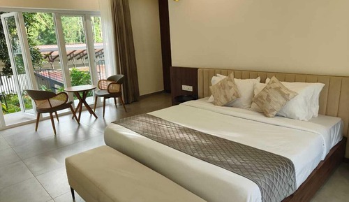 Deluxe Room, Garden View