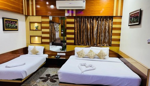Club Room, City View
