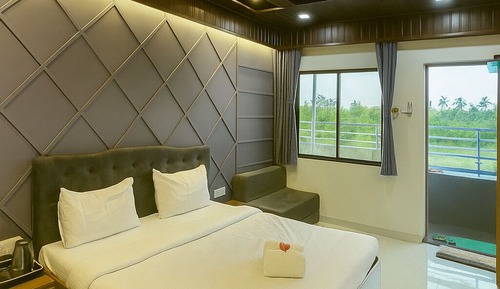 Habitación Deluxe, 1 cama de matrimonio grande, baño privado, junto al lago