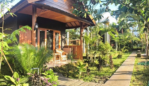 Deluxe Double Room, Garden View