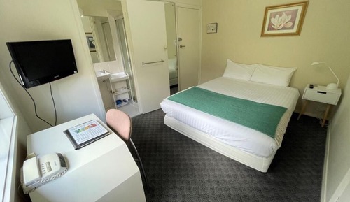 Standard Room, 1 Queen Bed