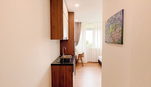 Deluxe Studio, Kitchen, City View