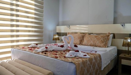 Family Quadruple Room, Balcony, Garden View