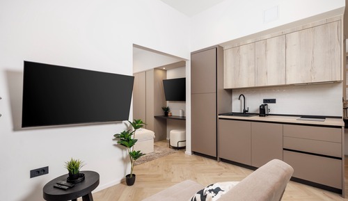 Deluxe Studio, Balcony, Courtyard View