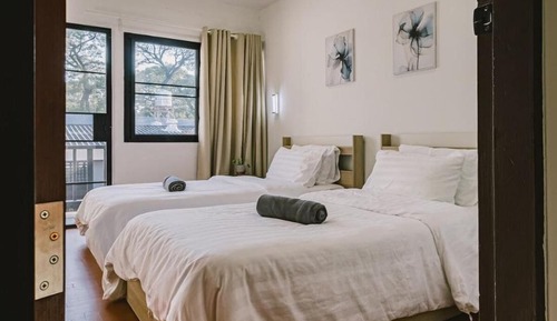 Casa, 4 habitaciones, balcón, vistas al jardín