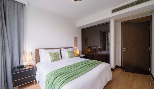 Apartamento superior, 1 habitación, cocina, vistas a la ciudad