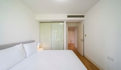 Apartamento superior, 1 habitación, cocina, vistas a la ciudad
