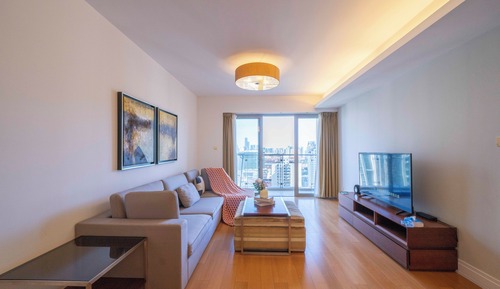Apartamento superior, 2 habitaciones, cocina, vistas a la ciudad