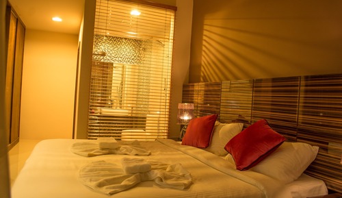 Habitación Deluxe con 1 cama doble o 2 individuales, 1 cama de matrimonio grande, frigorífico