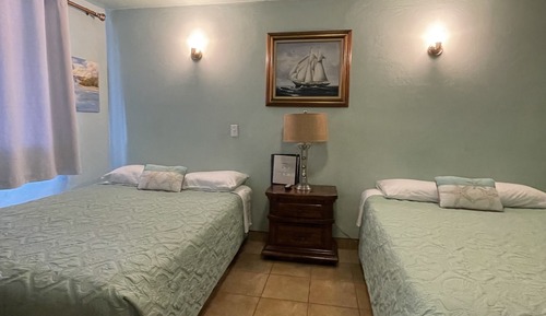 Habitación individual básica, 2 camas de matrimonio