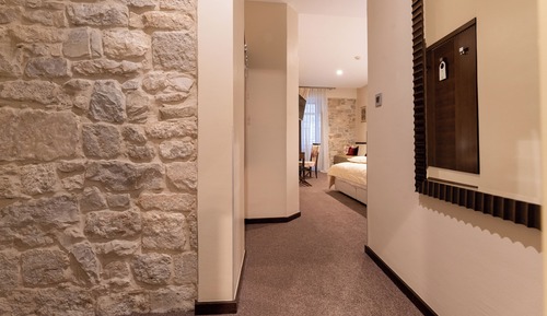 Habitación superior con 1 cama doble o 2 individuales
