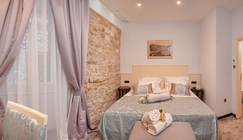 Habitación estándar con 1 cama doble o 2 individuales