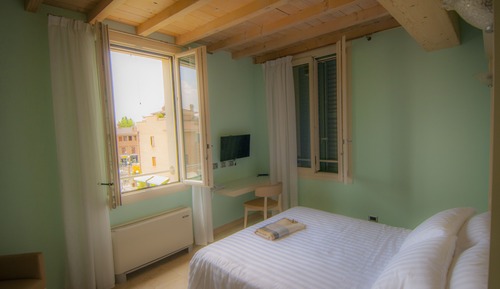 Habitación estándar con 1 cama doble o 2 individuales
