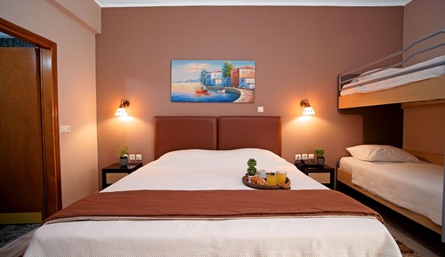 Habitación cuádruple, vistas a la ciudad