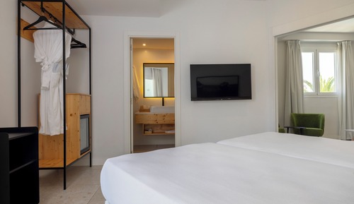 Suite junior, balcón