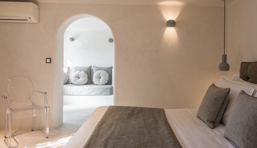 Suite junior, vistas parciales al mar