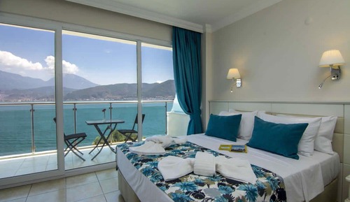 Habitación con 1 cama doble o 2 individuales, vistas al mar