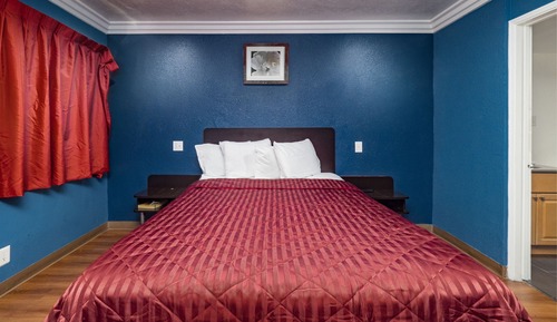 Room, 1 King Bed, Non Smoking
