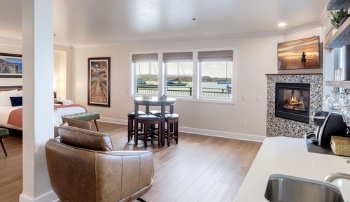 Suite panorámica, accesible para personas con discapacidad, baño privado (Marine Oceanfront)