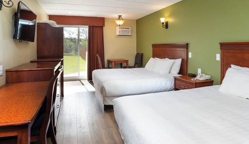 Habitación clásica, 2 camas de matrimonio, vistas al río