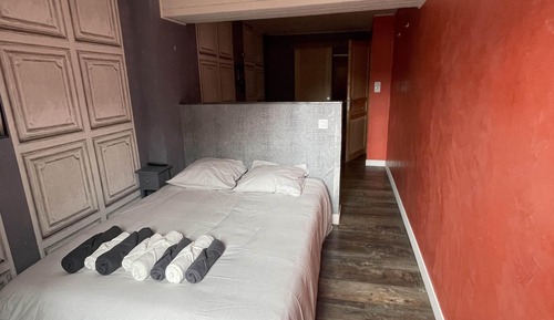 Habitación cuádruple Confort, baño privado (Agosta)