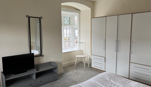 Apartamento tradicional, baño privado, vistas al jardín