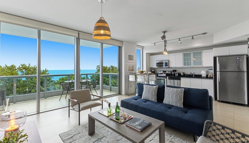 Apartamento superior, 1 habitación, balcón, frente al mar