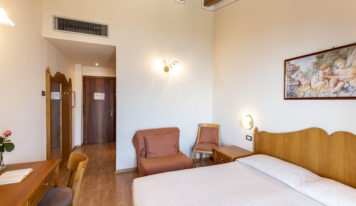 Habitación superior, balcón, vistas al lago