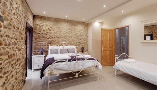 Apartamento de lujo, 2 habitaciones, planta baja