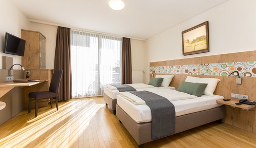 Habitación Confort con 2 camas individuales, balcón