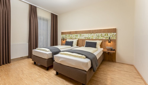 Habitación clásica con 2 camas individuales