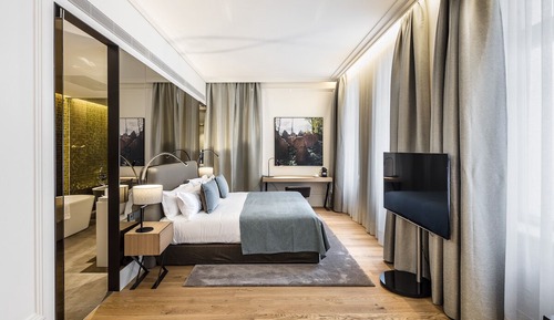 Suite