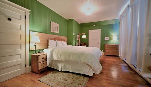 Apartamento superior, 1 cama de matrimonio grande con sofá cama, cocina, vistas parciales al mar
