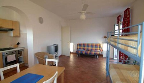 Estudio (4 adults)
