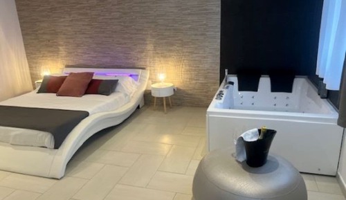 Exclusive Double Room, Dependance, Hot Tub