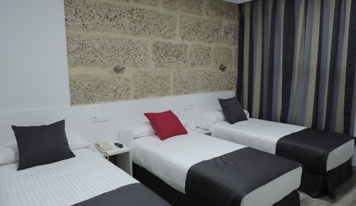 Habitación triple económica
