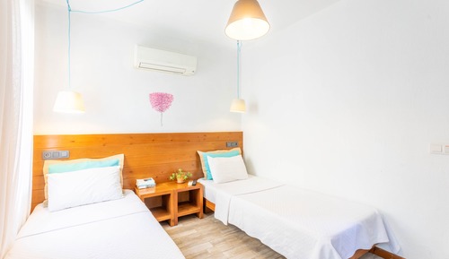 Habitación económica con 2 camas individuales