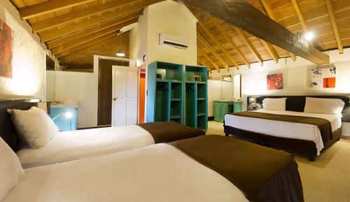 Habitación cuádruple estándar, 1 habitación