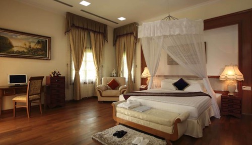 Suite (Ambassador)