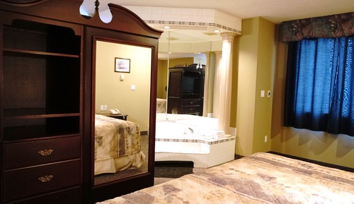 Suite de lujo, bañera de hidromasaje