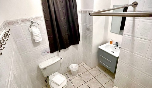 Habitación cuádruple clásica, 2 camas de matrimonio, vistas a la piscina