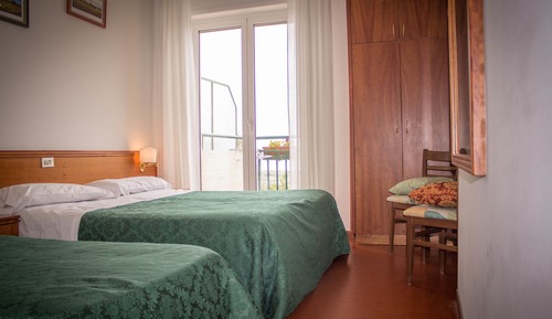 Habitación con 1 cama doble o 2 individuales