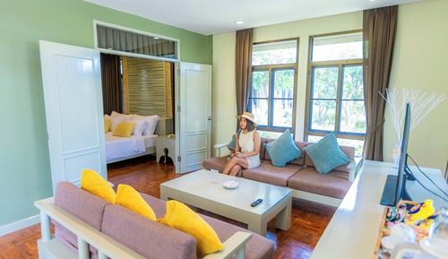 Sirarun Pool Access Villa