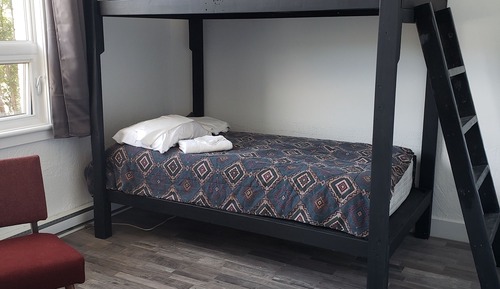 Dormitorio compartido económico