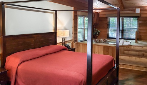 Cabaña romántica, 1 cama de matrimonio grande, bañera de hidromasaje