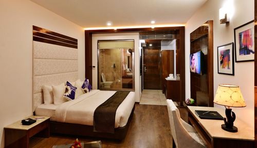 Habitación, balcón (Room)